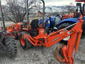 Kubota B2920 with Loader & Backhoe