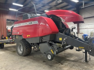 Massey Ferguson LB2244